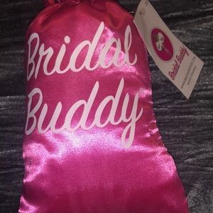 Bridal buddy
